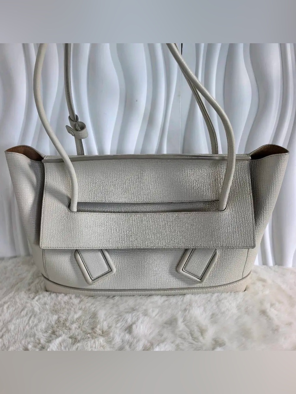 9 BV Arco White